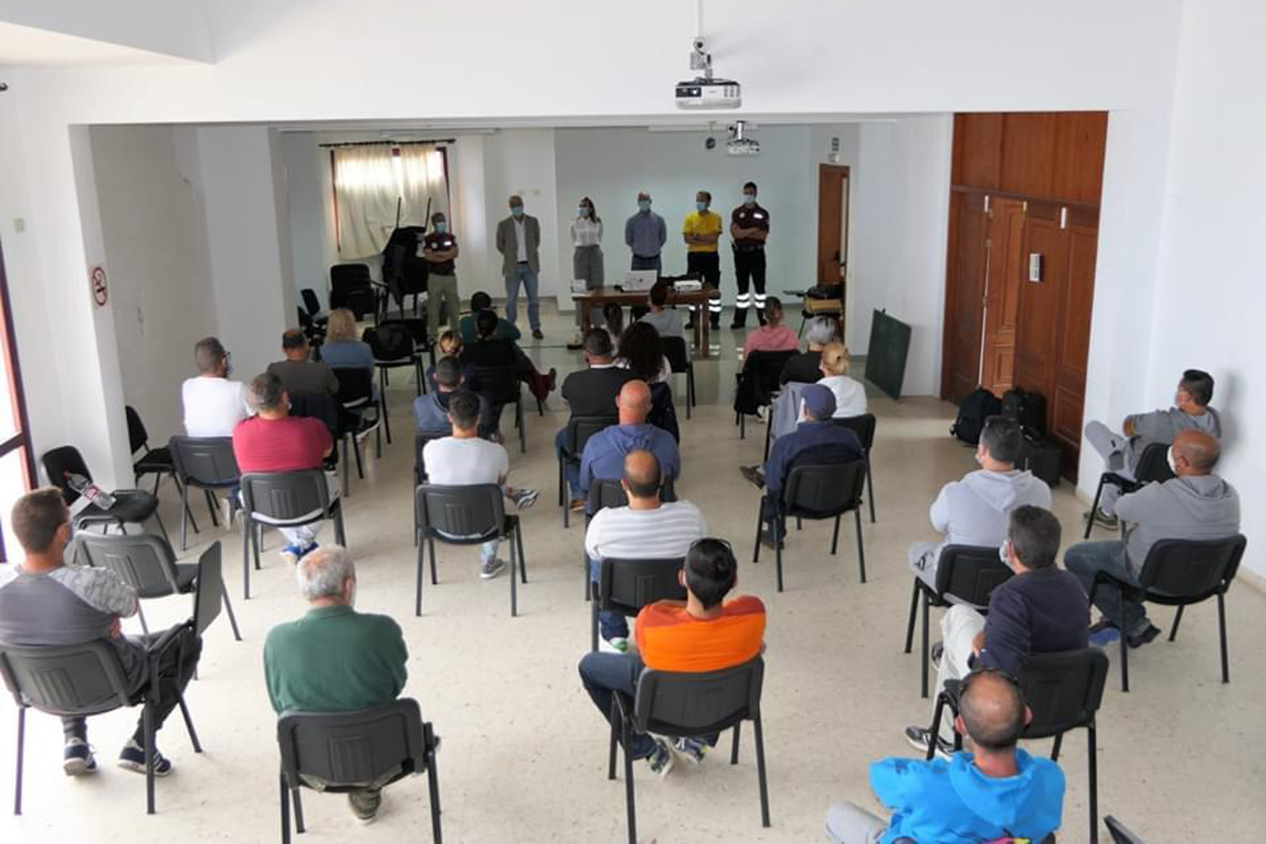 El Cabildo refuerza con la contratación de 30 operarios la campaña contra incendios forestales 2020