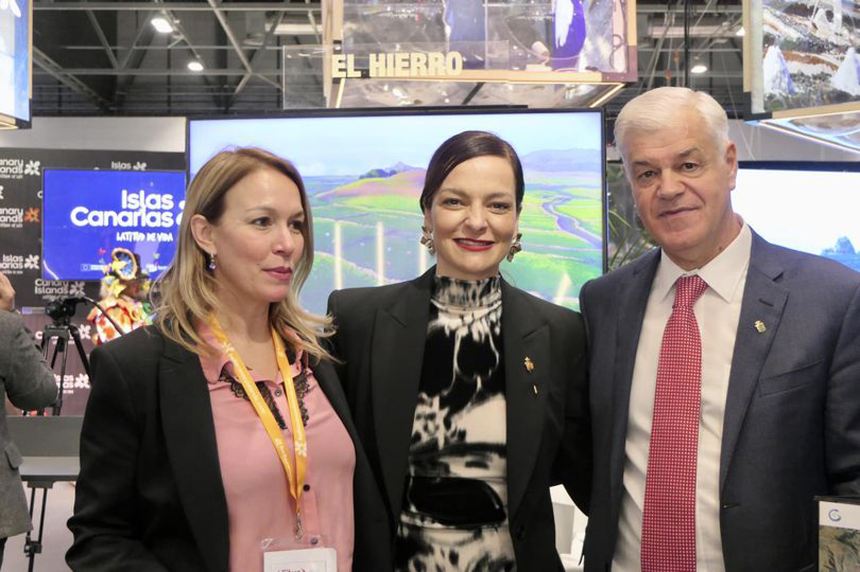 El presidente herreño y la alcaldesa de Arona abordan en FITUR los problemas de congestión en el acceso al puerto de Los Cristianos