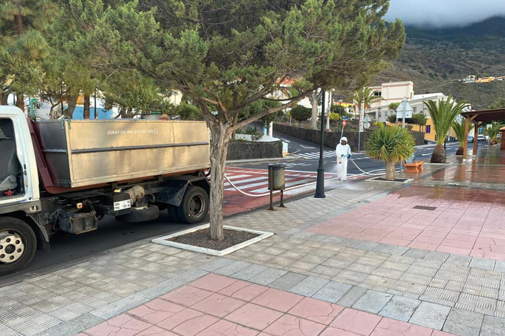 Protección Civil continua realizando labores de limpieza y desinfección en La Frontera