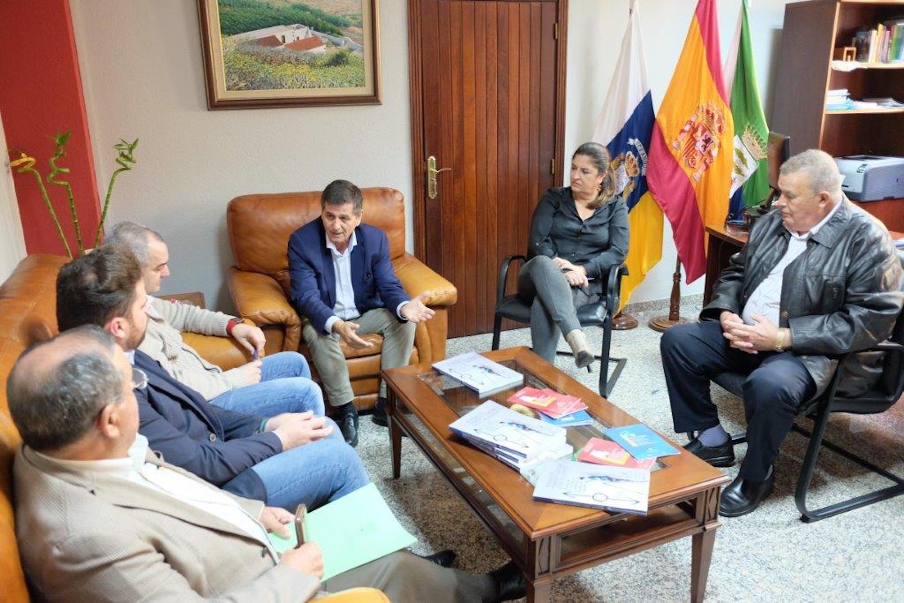 El Comisionado anuncia que El Hierro verá recogidas sus especificidades en el futuro Plan Estratégico de Inclusión Social