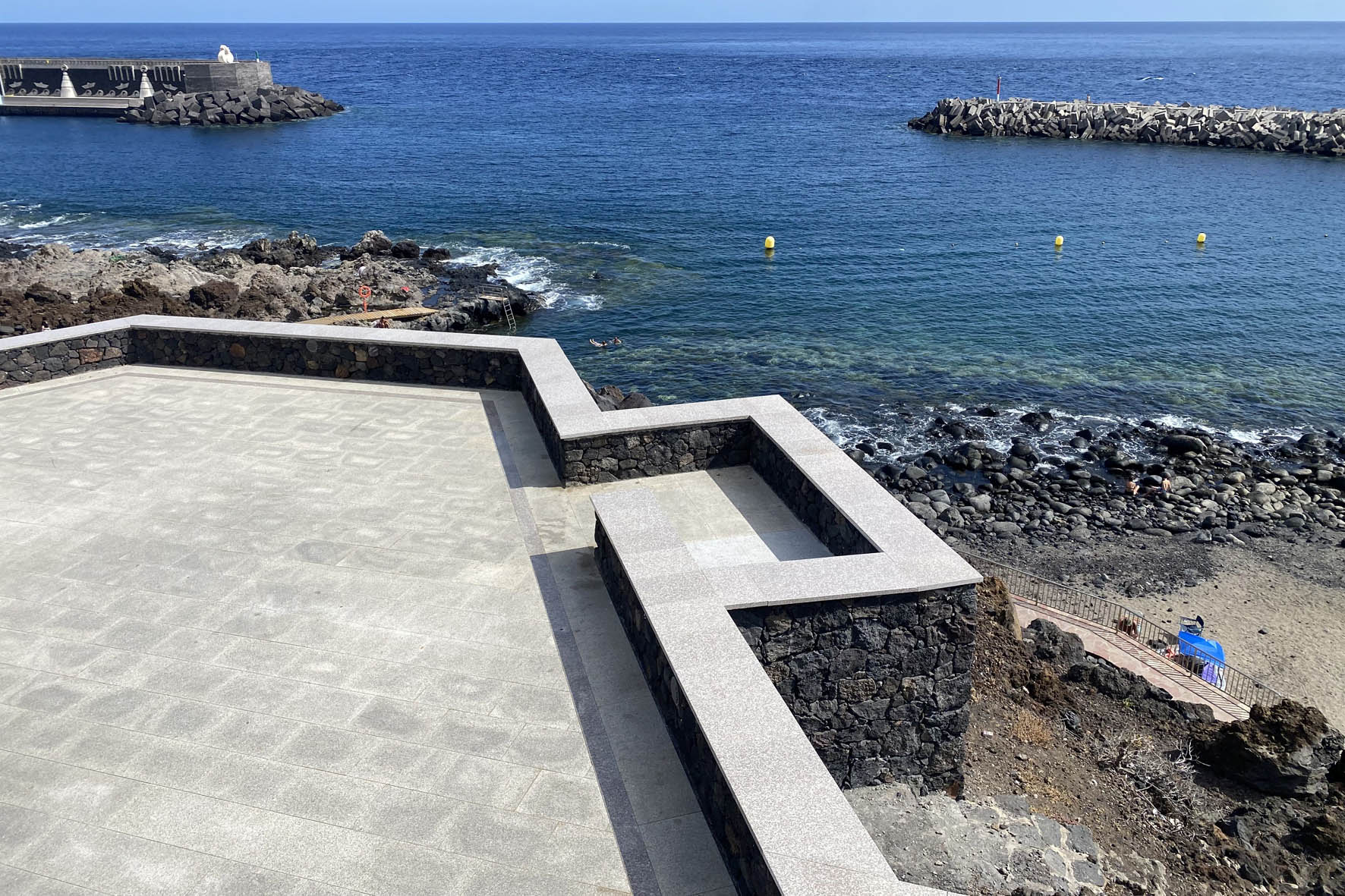 La playa de Arenas Blancas cuenta con un nuevo mirador
