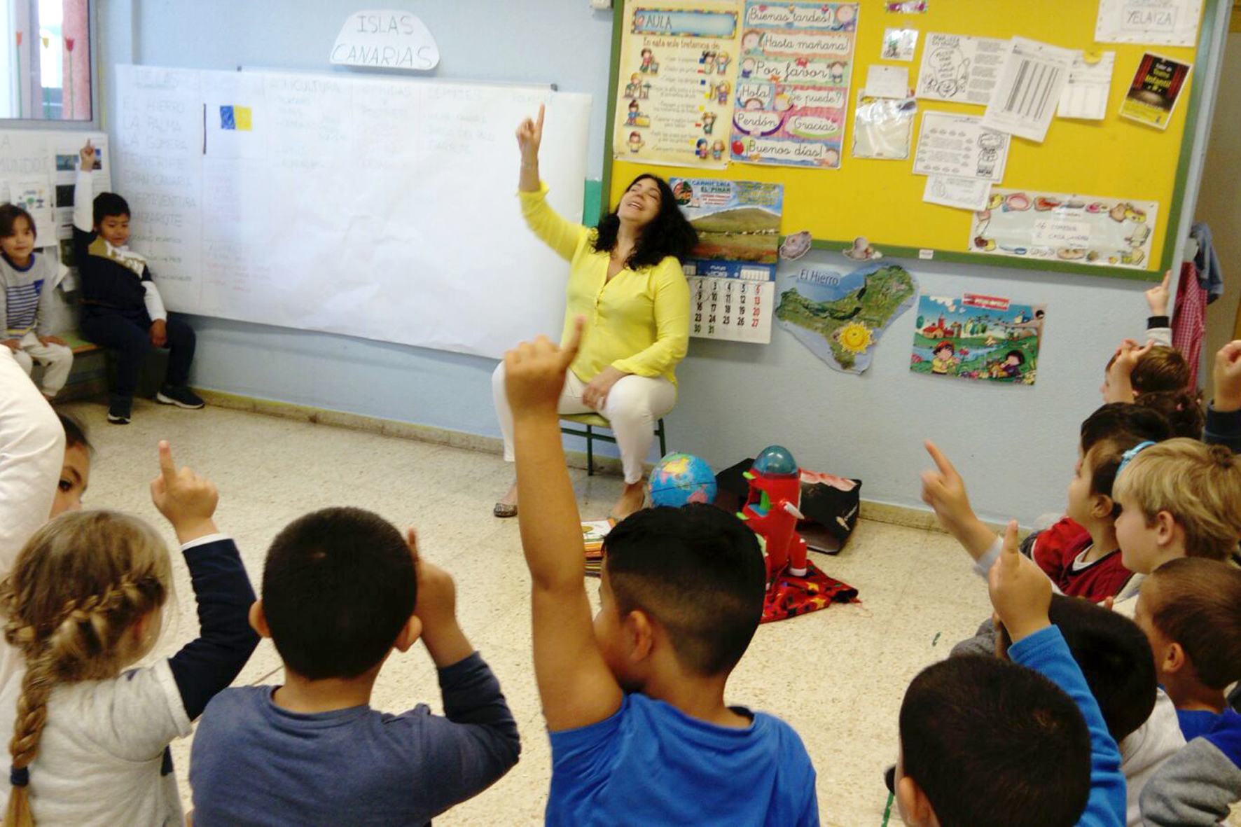 El Pinar celebra una sesión de cuentacuentos para sensibilizar a los jóvenes en el respeto y la igualdad