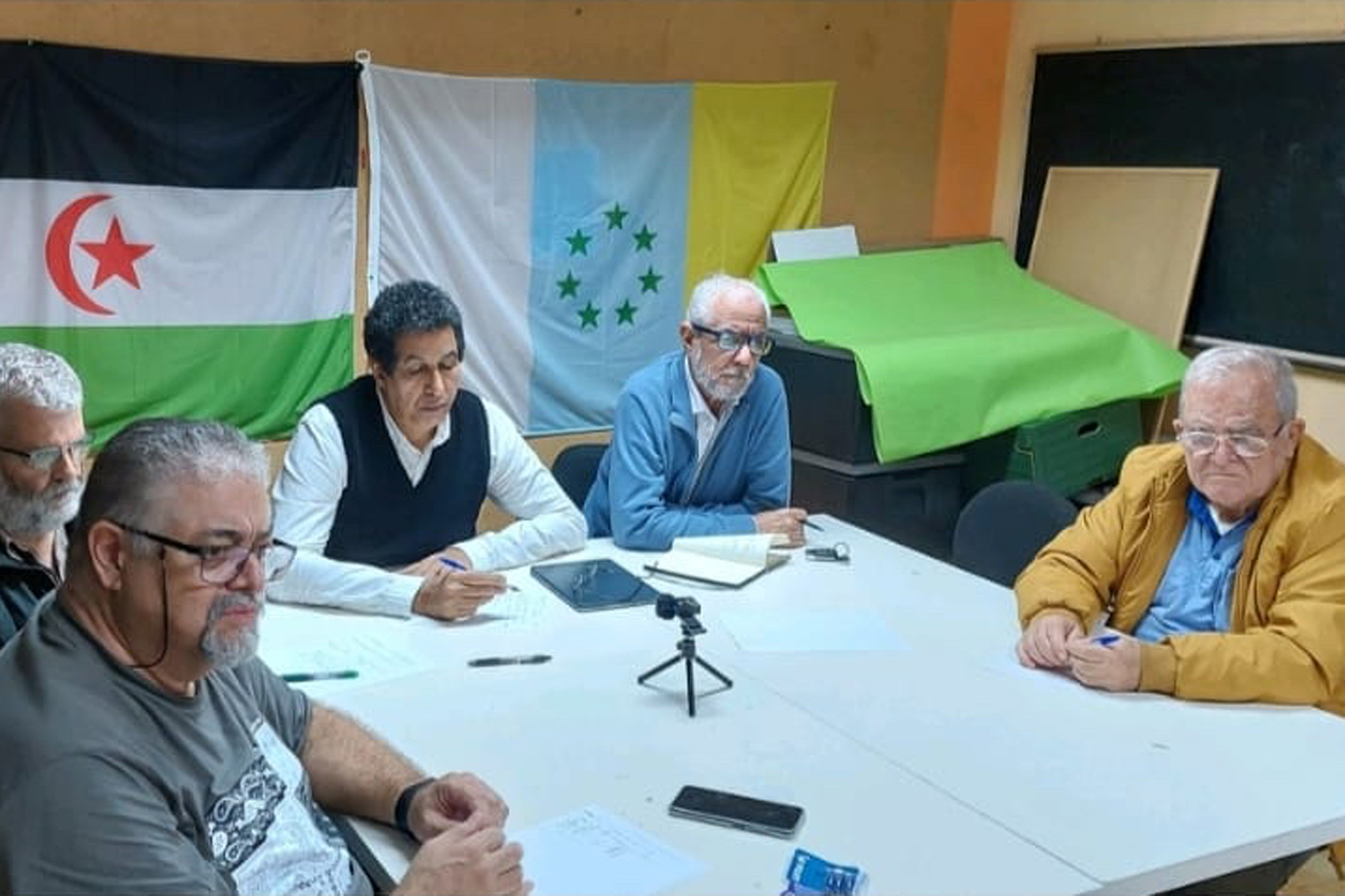 La Plataforma por el Mar Canario mantiene un encuentro con el representante del Frente Polisario en España y en Canarias