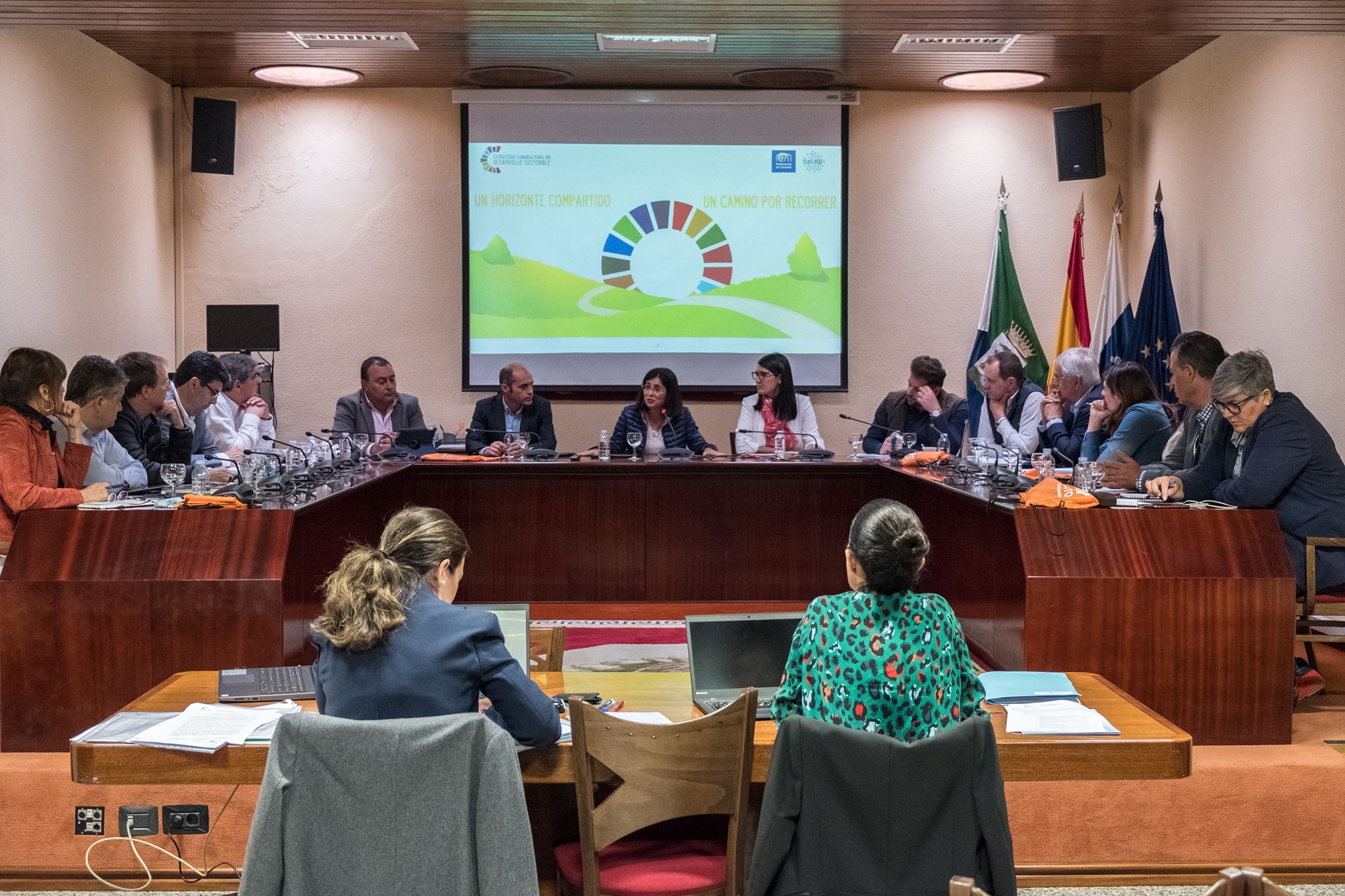 El Parlamento implica a la Fecam en su plan para una estrategia canaria de desarrollo sostenible