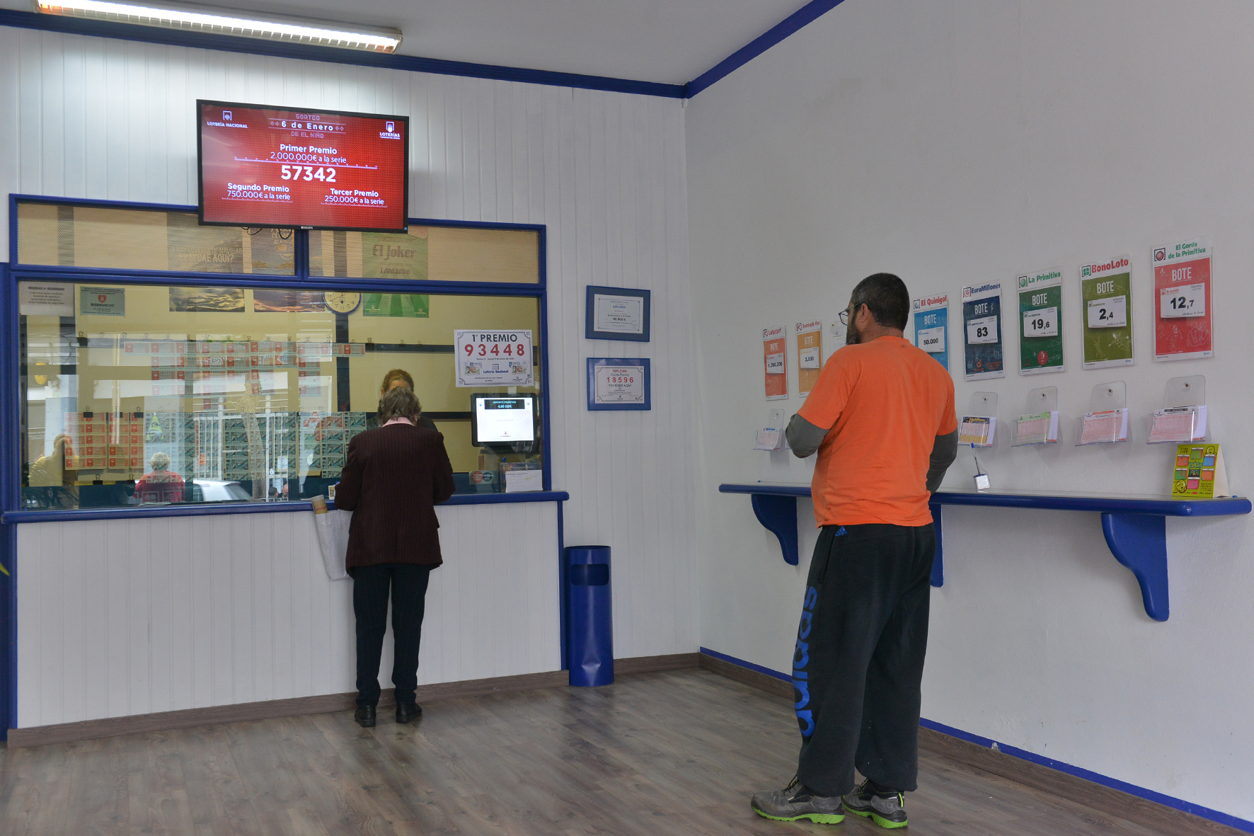 El 93.448 primer premio de la Lotería Nacional,  se deja ver por El Hierro 
