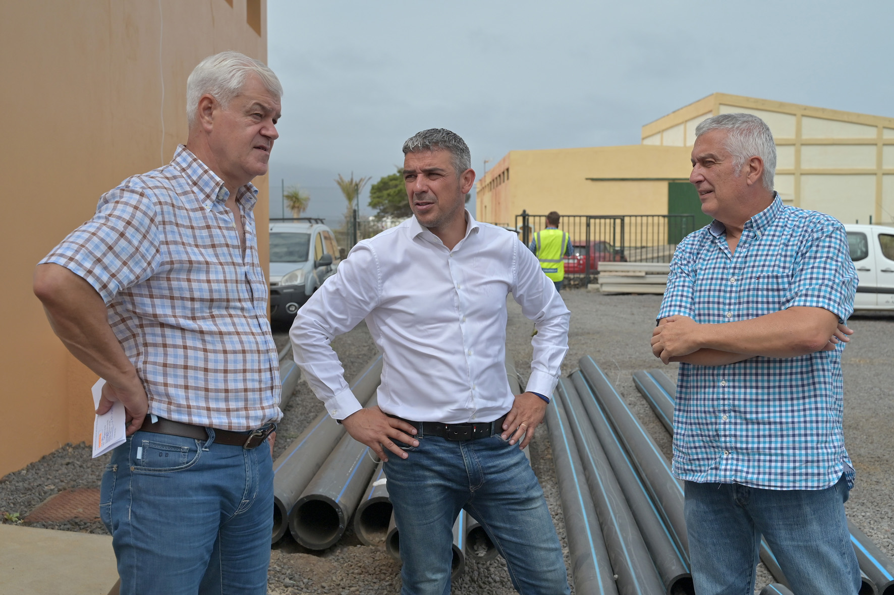 Se pone en marcha la primera de las tres desaladoras adquiridas por Gobierno y Cabildo para garantizar el agua de riego en el Valle de El Golfo
