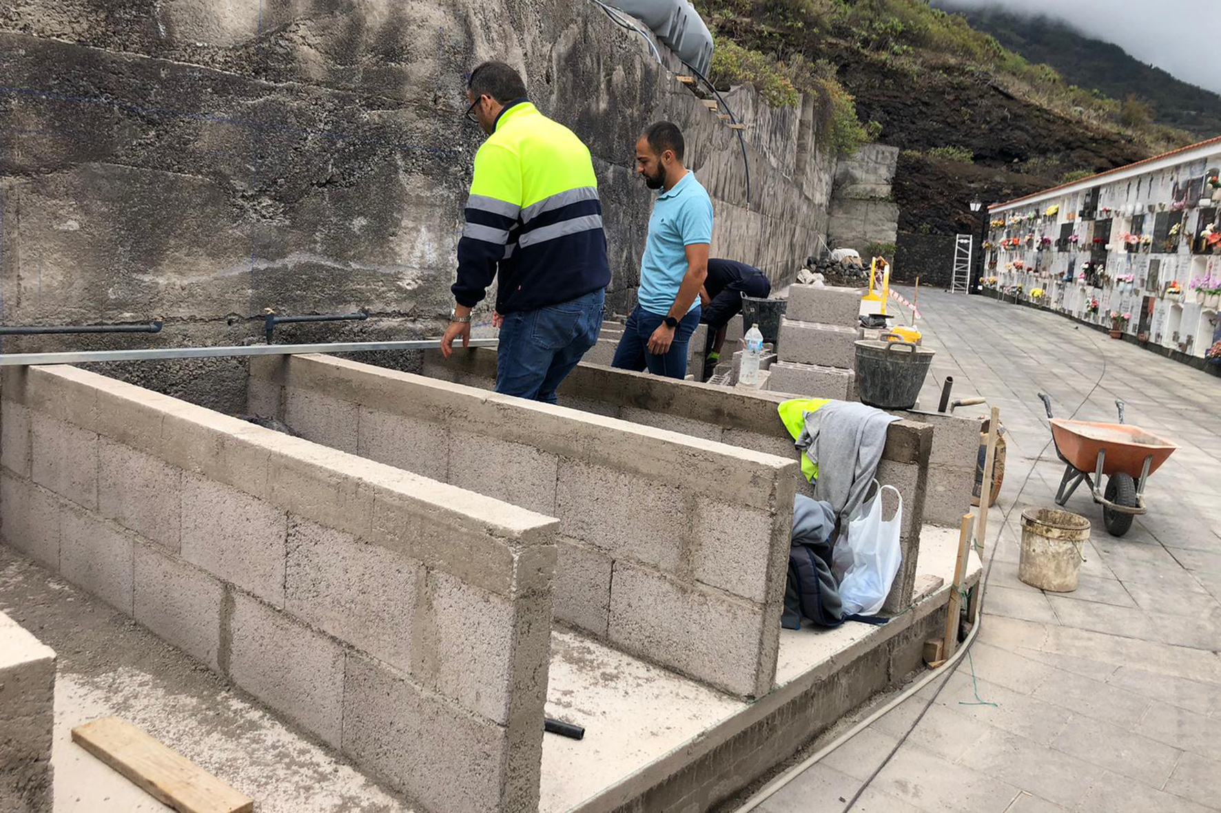 La Frontera amplía el cementerio municipal de Los Corchos