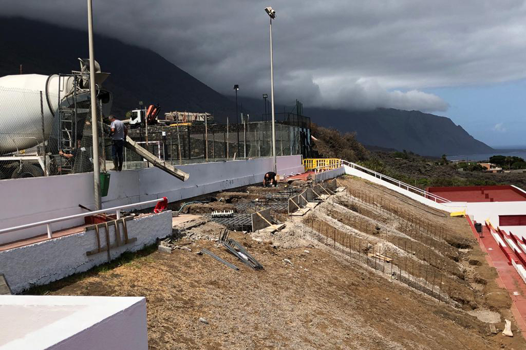 La Frontera dotará de nuevas gradas cubiertas el campo municipal de fútbol
