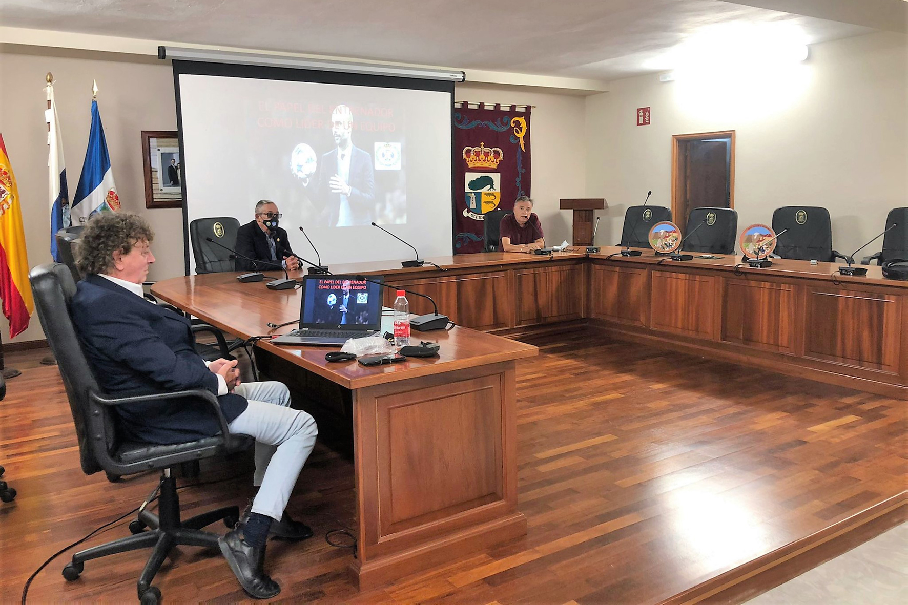La Frontera acoge unas jornadas para entrenadores y preparadores físicos impartidas por la Federación Tinerfeña de Fútbol