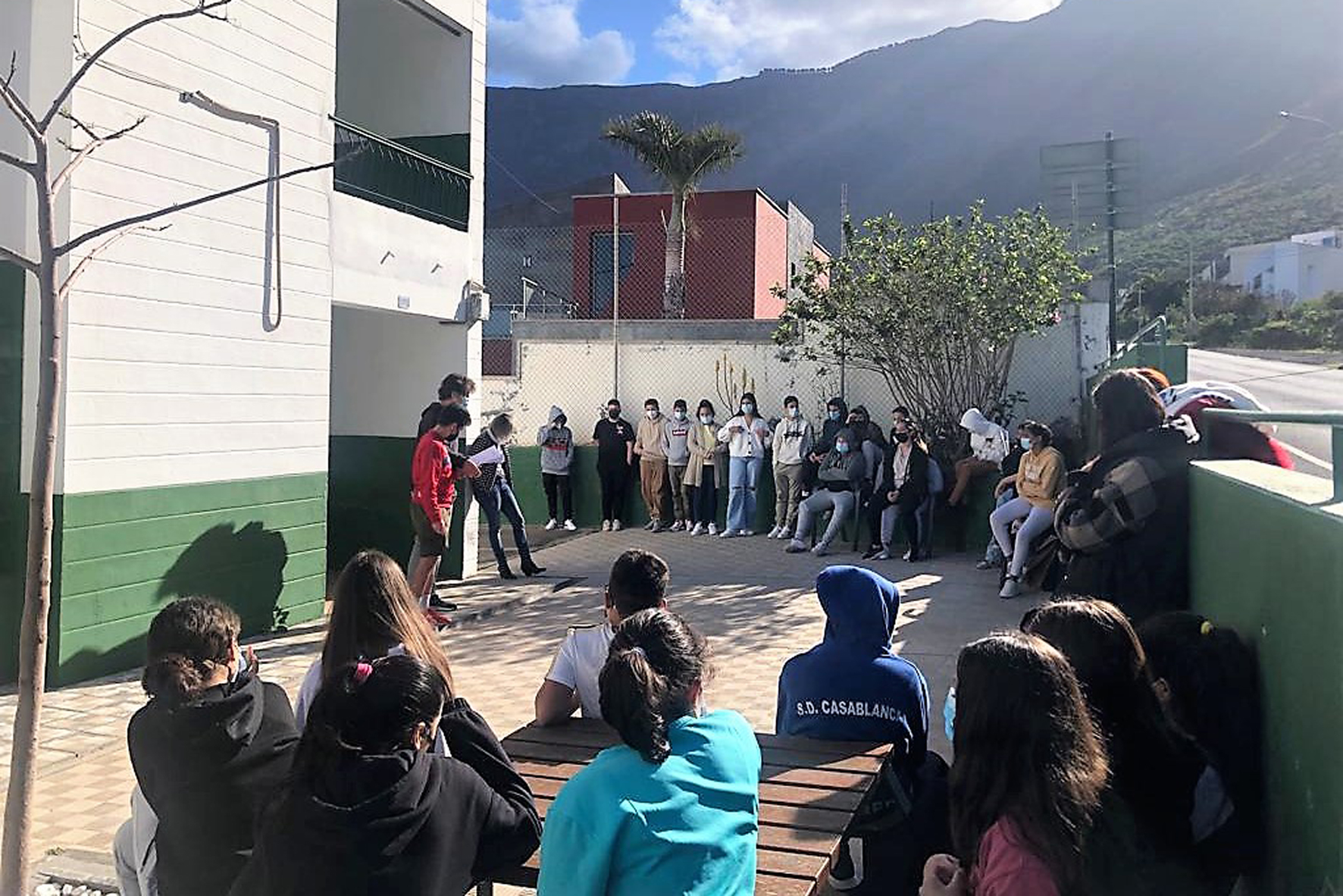 La Biblioteca Municipal acoge la entrega de premios del Concurso estudiantil “Poesía en Frontera”