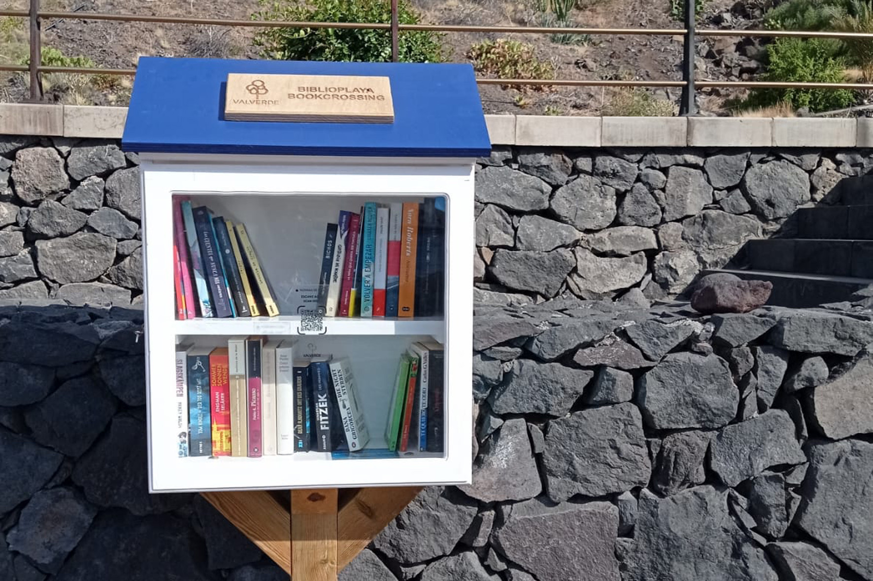 Valverde promueve la lectura en zonas de baño del municipio a través de casetas biblioplayas