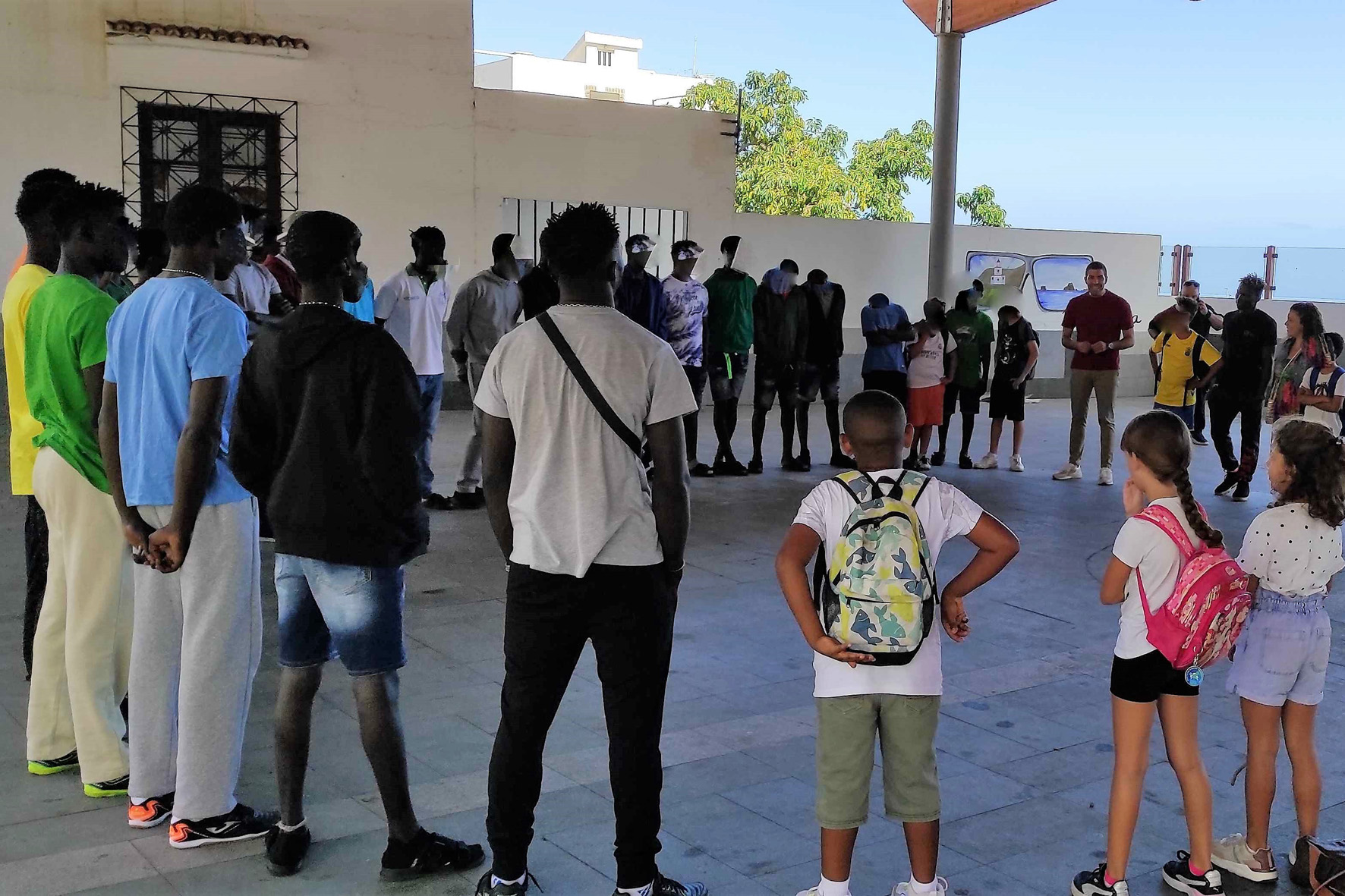 La Frontera impulsa la integración social entre jóvenes migrantes y niños del municipio