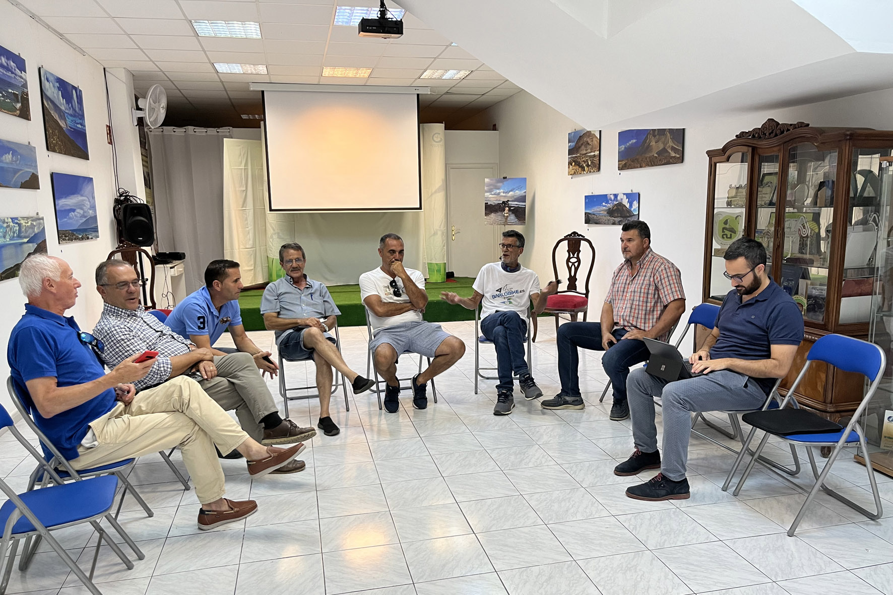 Los transportistas herreños esperan que el nuevo Gobierno autonómico y el que emane de la moción de censura en El Hierro busquen soluciones al sector