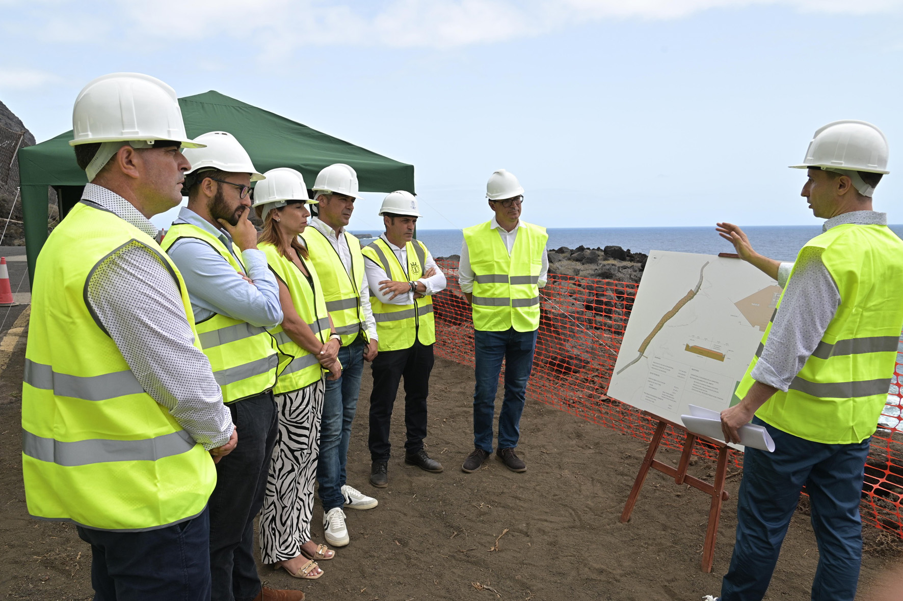 Rodríguez visita las obras del falso túnel de Pie de Bascos, en La Frontera