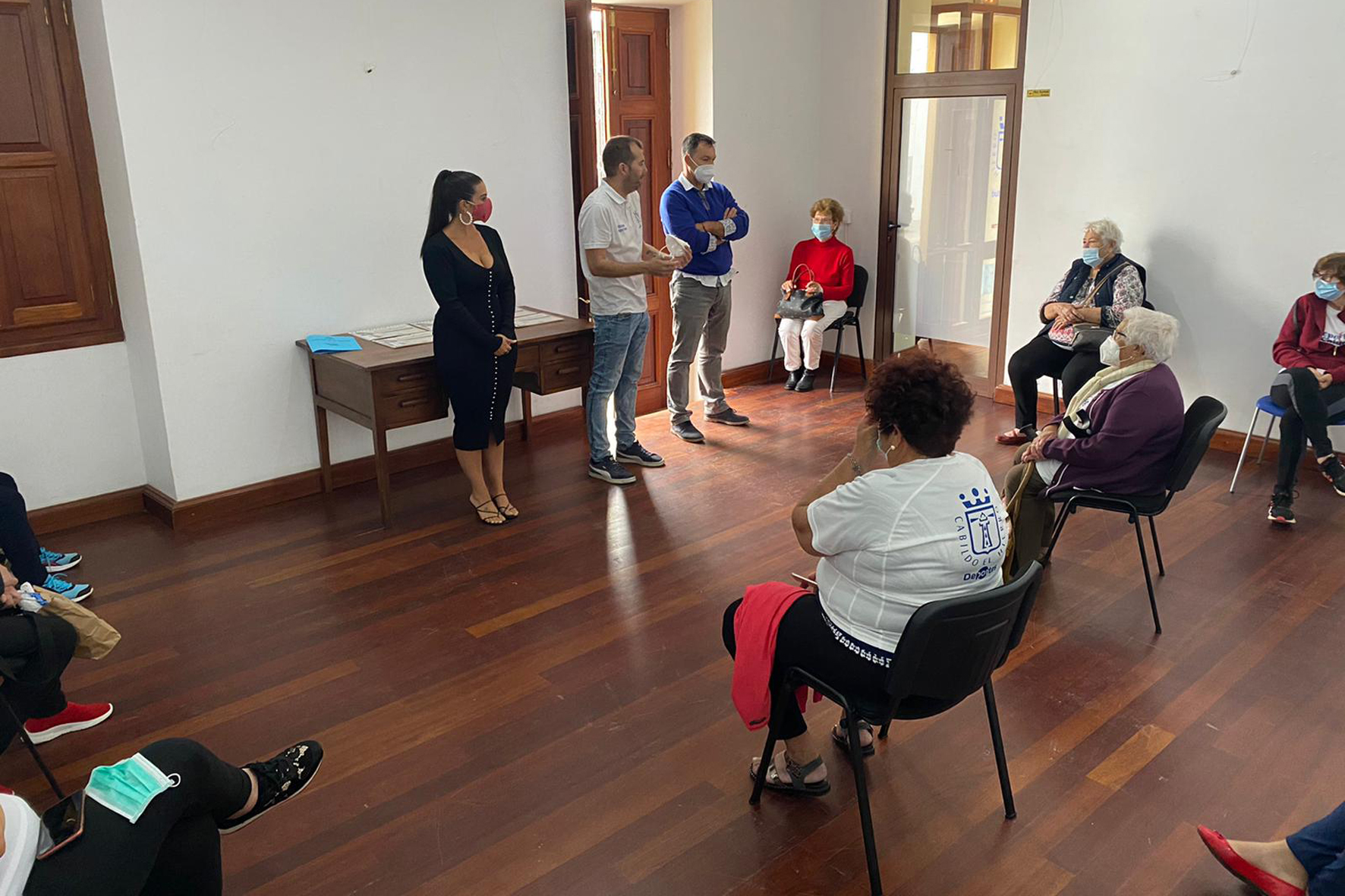 El Cabildo reconoce el esfuerzo de los mayores para seguir con  la actividad deportiva con clases online durante el confinamiento