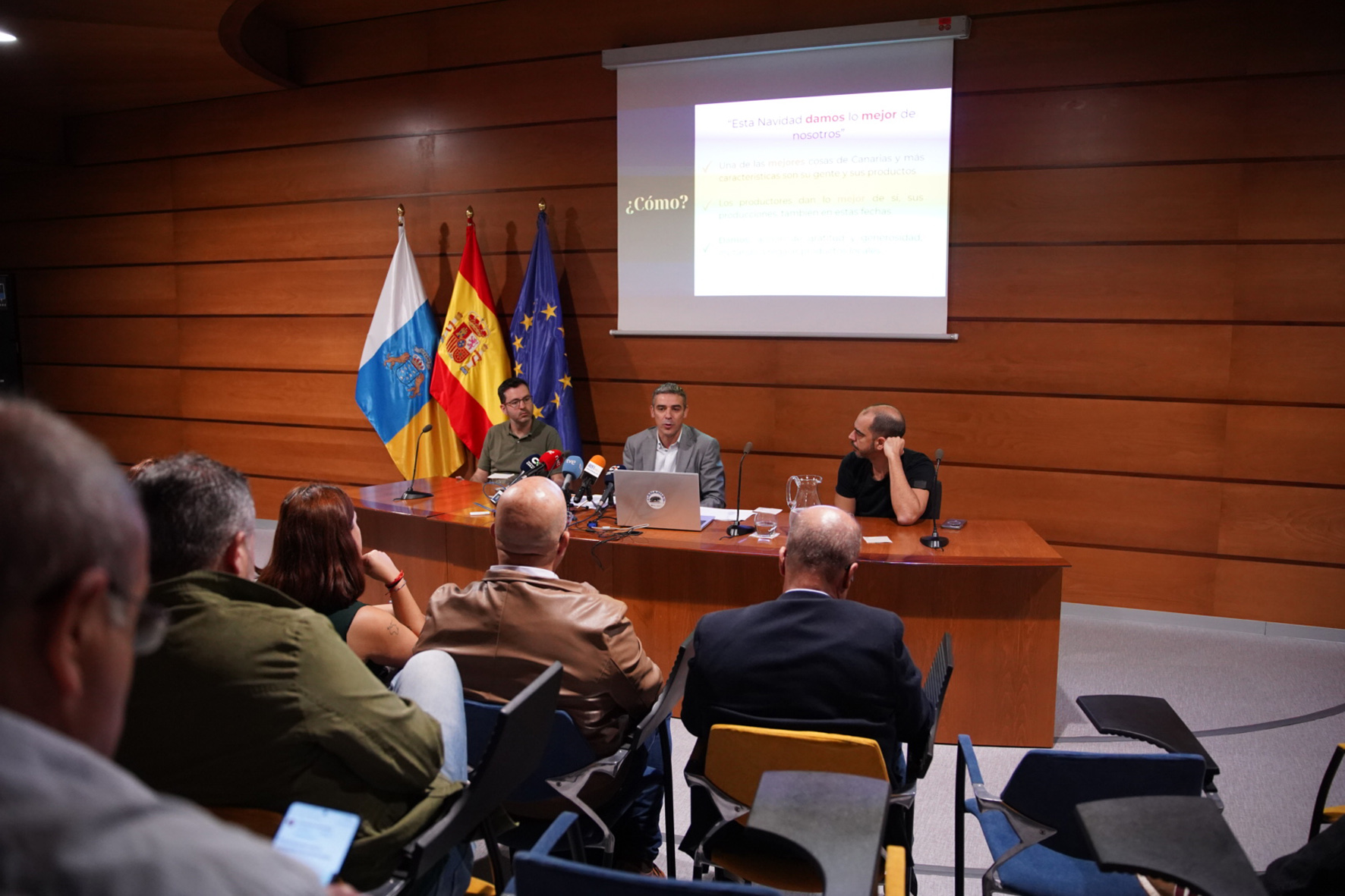El Gobierno de Canarias promueve el consumo de productos del sector primario  esta Navidad con una campaña publicitaria