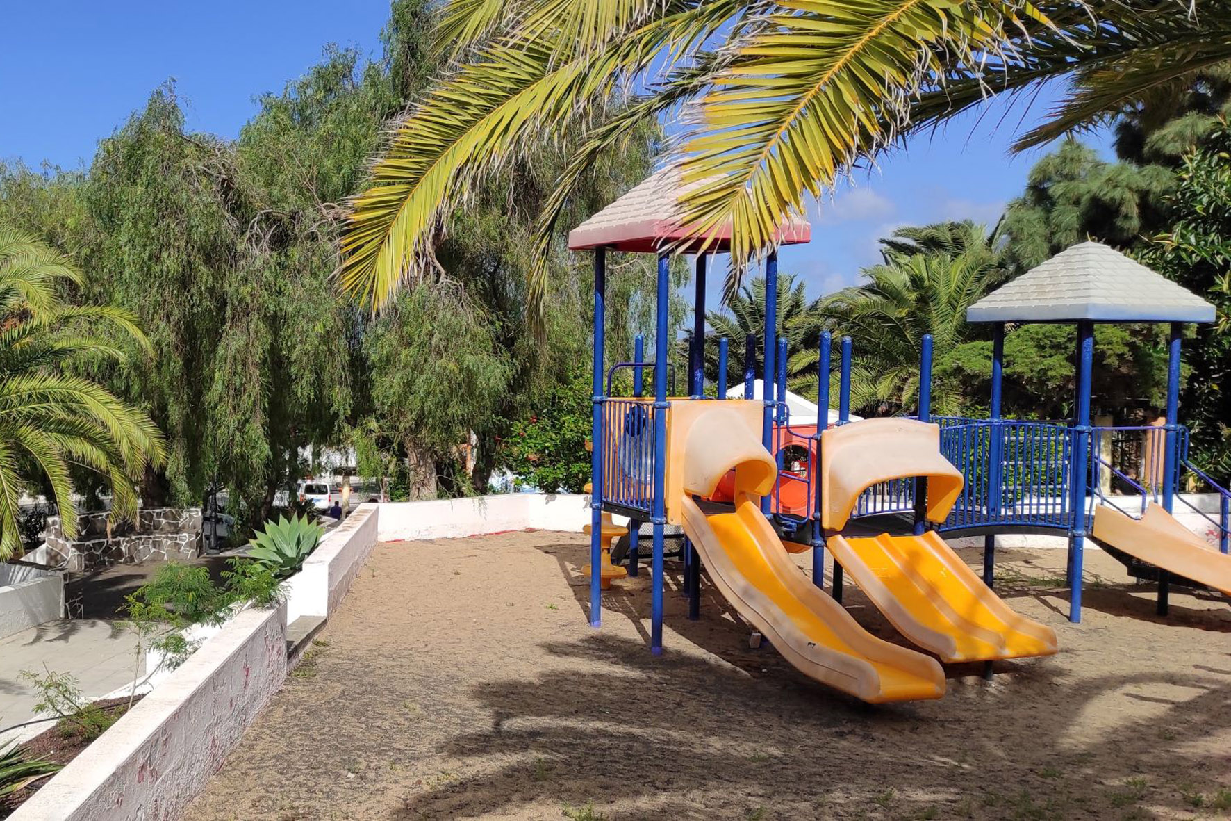La Frontera licita las obras de acondicionamiento del parque infantil ubicado en las inmediaciones de la casa consistorial