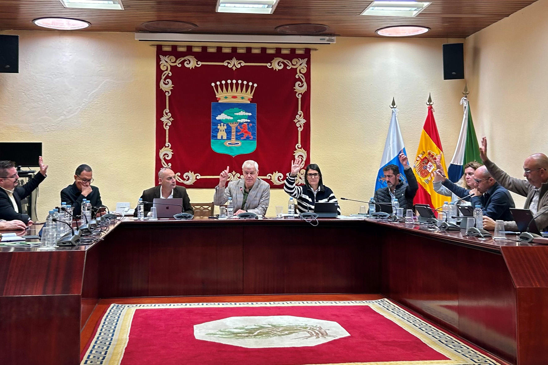 El Pleno del Cabildo de El Hierro aprueba un Presupuesto de 55,9 millones de euros para este 2024