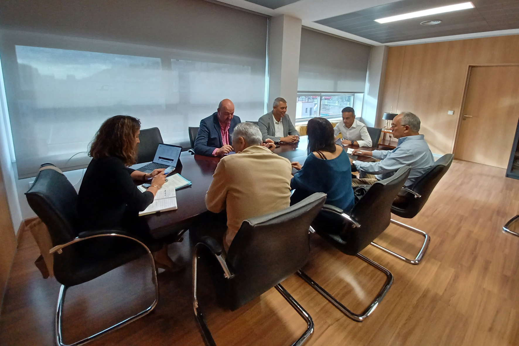 Sanidad coordina con Cruz Roja el Plan de Contingencia para la asistencia a migrantes en El Hierro
