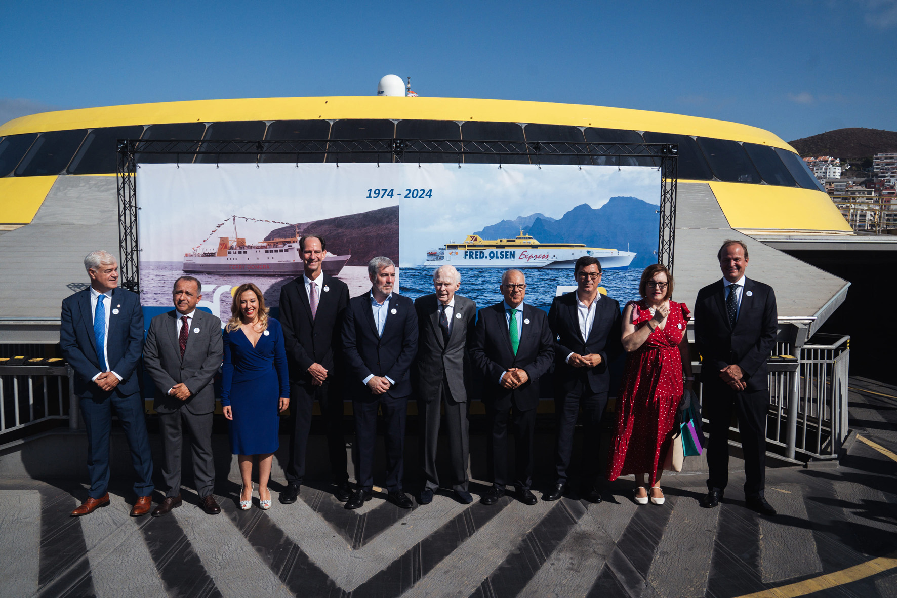 Armas asiste al acto del 50 aniversario de Fred Olsen Express