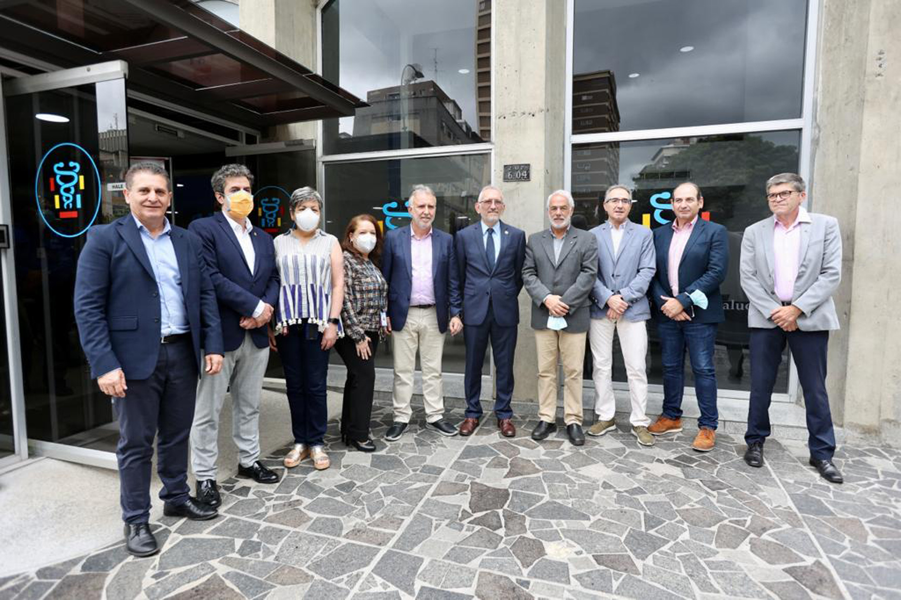 Torres visita las nuevas instalaciones de la Fundación España Salud en Caracas
