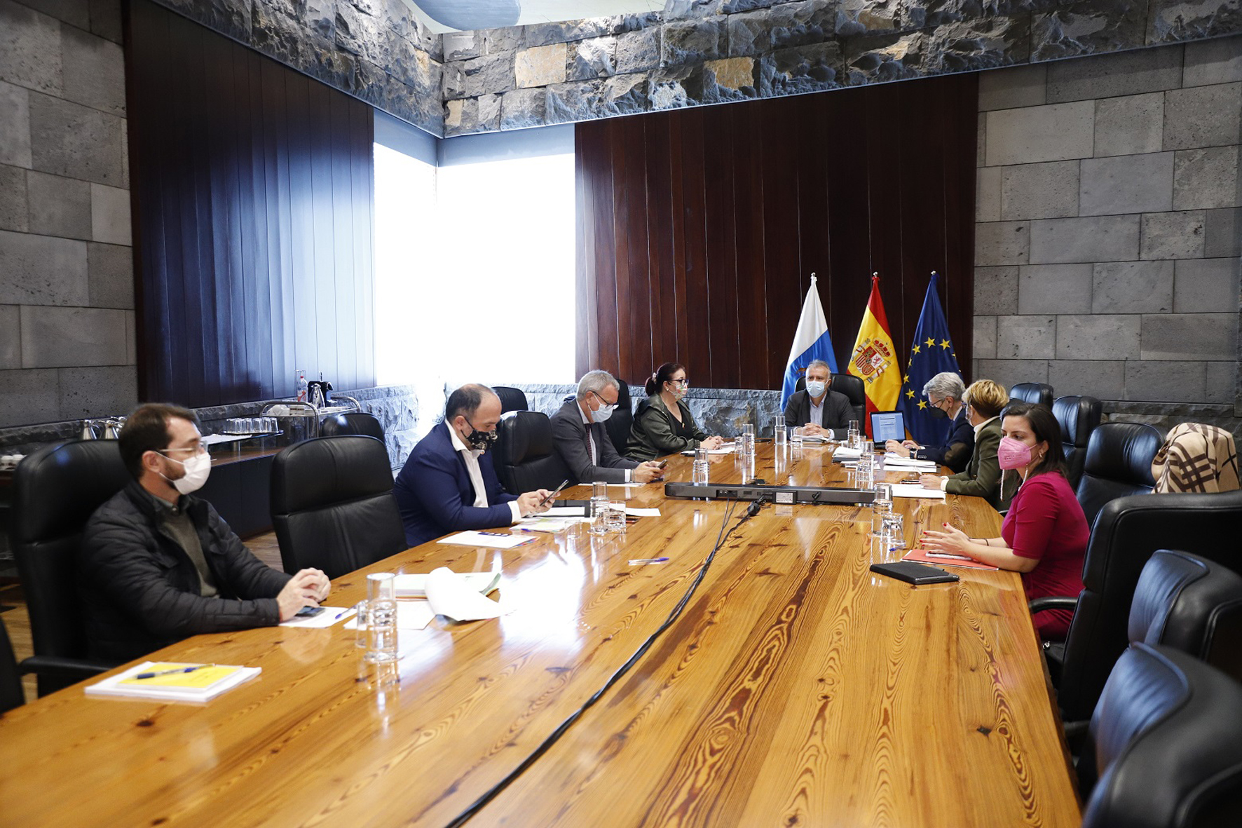 El Hierro pasa a nivel 2 de alerta motivado por el aumento considerable de casos y el impactando sobre población de más de 65 años