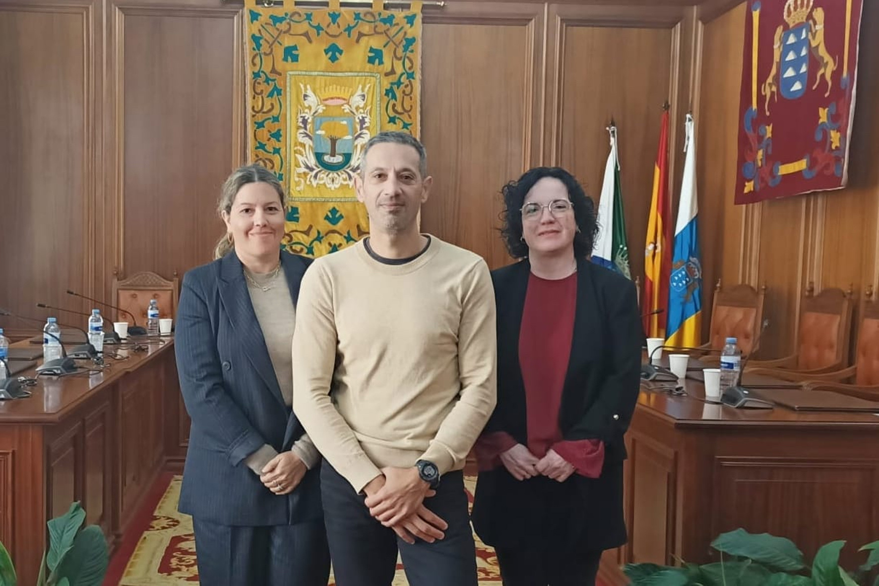 El consistorio capitalino incorpora a tres nuevos funcionarios de carrera a su plantilla de personal