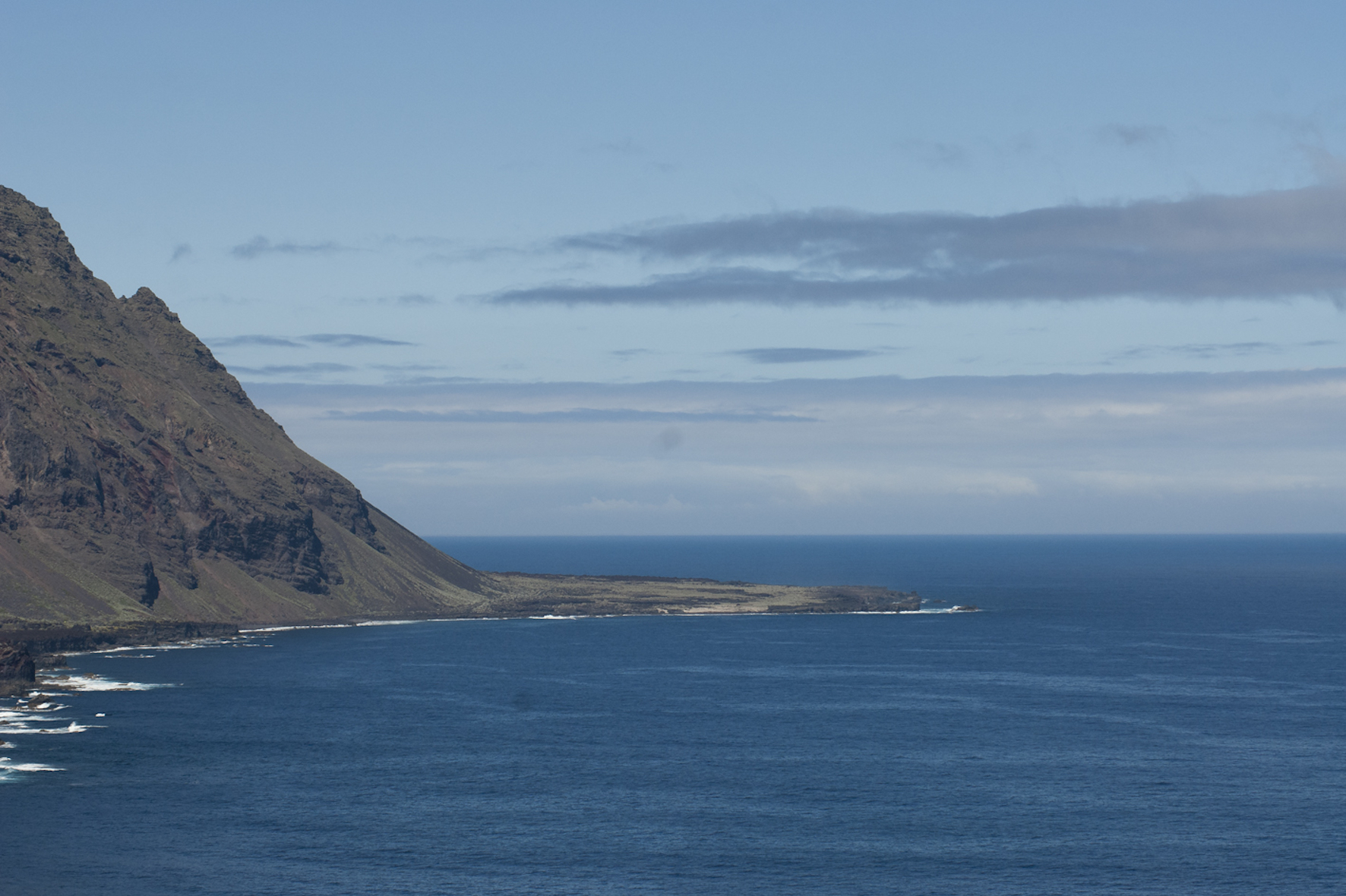Un varón fallece tras caer al mar en El Hierro
