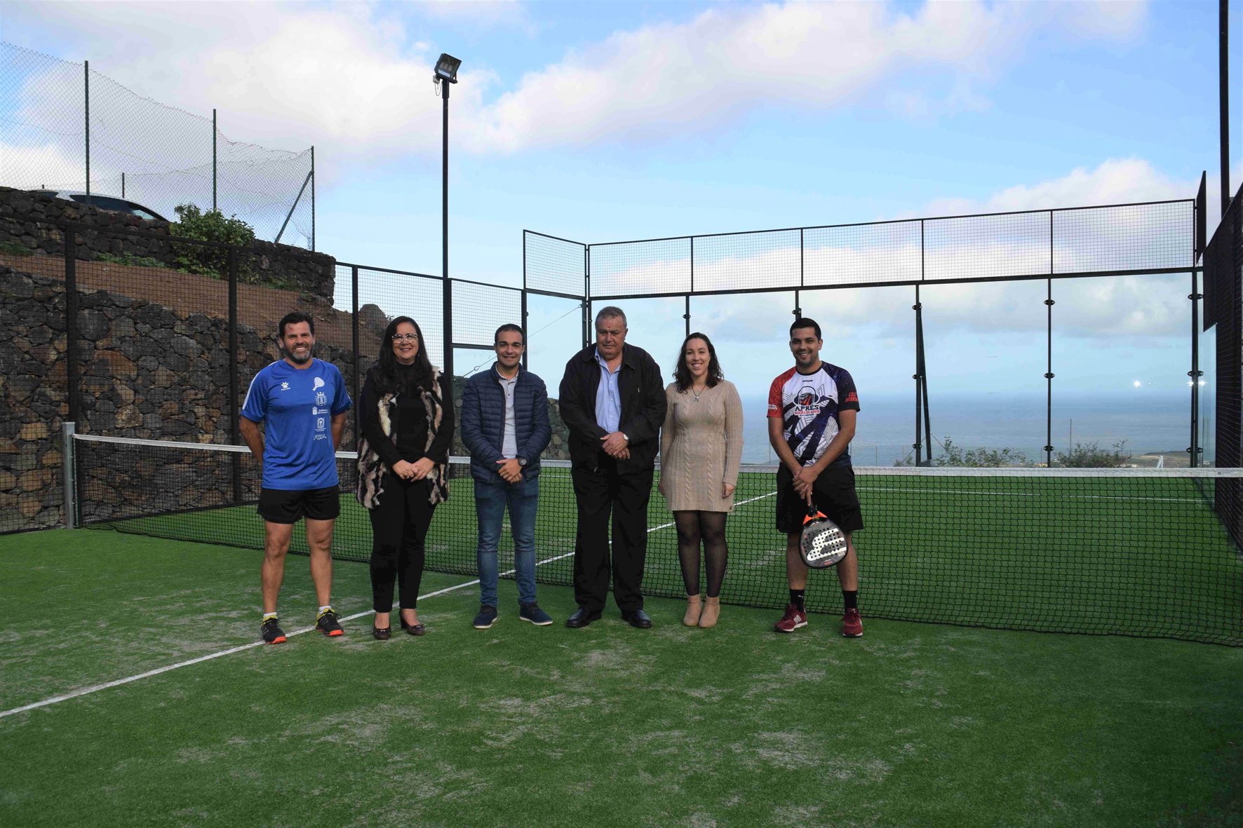 La Frontera ya dispone de una pista de pádel para el uso de los aficionados a este deporte